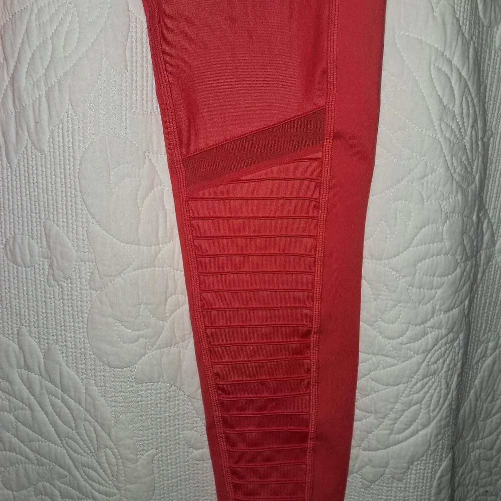 Alo Cherry Airbrush Moto High Rise Leggings Medium EUC